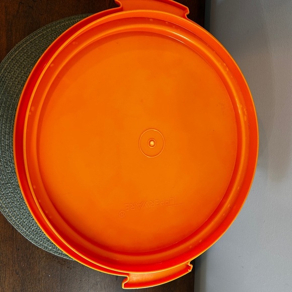 Orange Vintage Tupperware Cake/Pie Keeper Carrier No Handle Round Tall 683, 684. - Picture 6 of 12